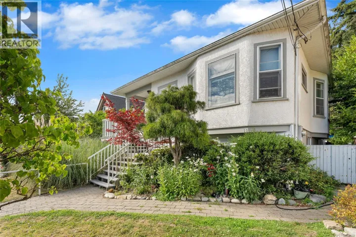 384 Burnside Rd E, Victoria, British Columbia V9A1A5