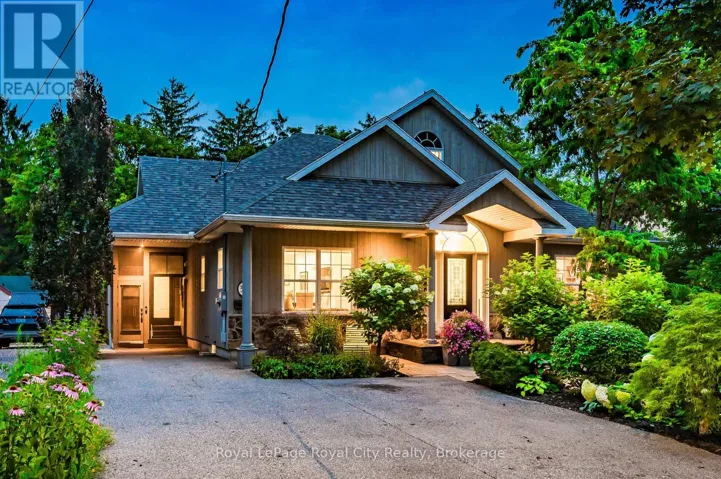 A Bungalow lifestyle on 1/4 acre downtown!
