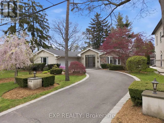2076 AUTUMN BREEZE DRIVE S, Mississauga (Cooksville), Ontario L5B1R4