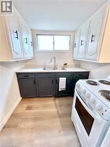 220 NELSON Street Unit# 3, Brantford, Ontario N3S4C1