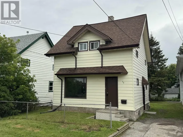 94 Empress Ave. S., Thunder Bay, Ontario P7B5N3