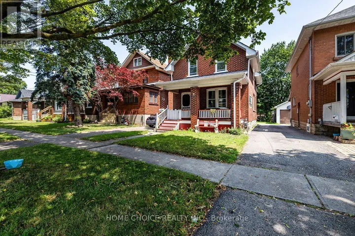 39 BURK STREET, Oshawa (Vanier), Ontario L1J4C1
