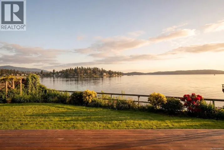 2444 Whidby Lane, Sidney, British Columbia V8L2K3