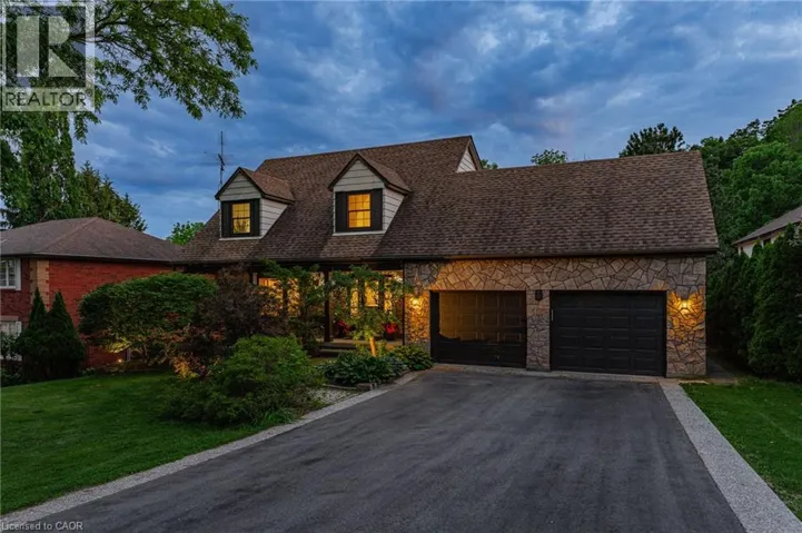 5 MAYS Crescent, Waterdown, Ontario L8B0G4