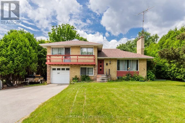 UNIT #2 - 227 LAKESHORE ROAD W, Oakville (CO Central), Ontario L6K1E9