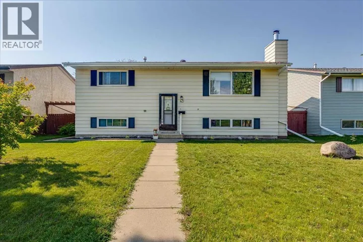 43 Oak Street, Red Deer, Alberta T4P2N7