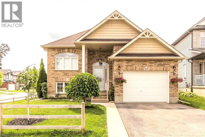 44 LEMON GRASS Street, Kitchener, Ontario N2N3R5