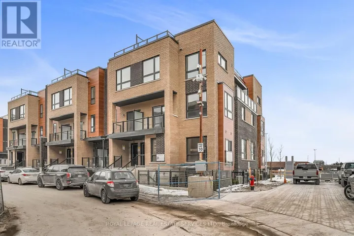 15 - 20 LYTHAM GREEN CIRCLE, Newmarket (Glenway Estates), Ontario L3Y0H4