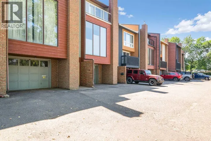 91 3 Street SE, Medicine Hat, Alberta T1A0G3
