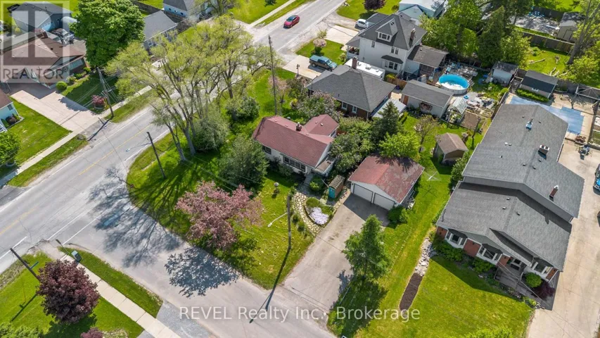 7962 BOOTH STREET, Niagara Falls (Ascot), Ontario L2H1E8