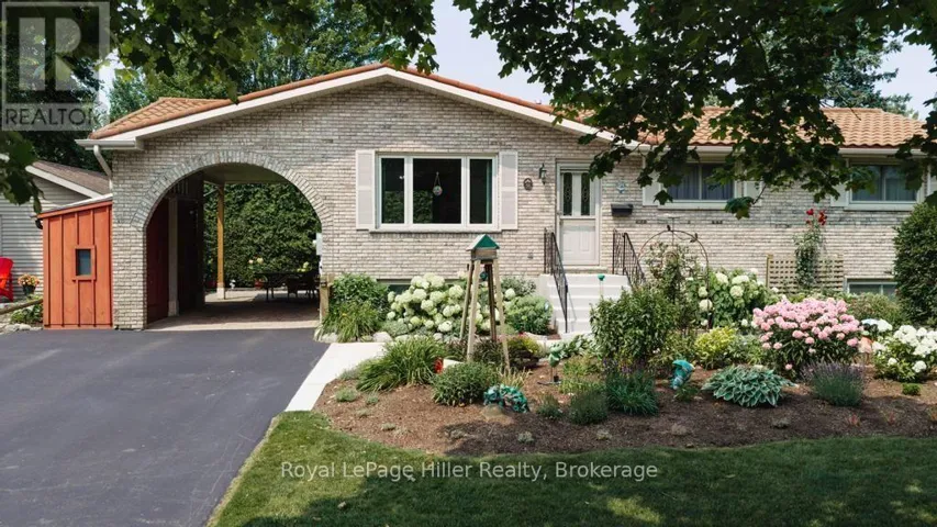 58 KEMP CRESCENT, Stratford, Ontario N5A5C3
