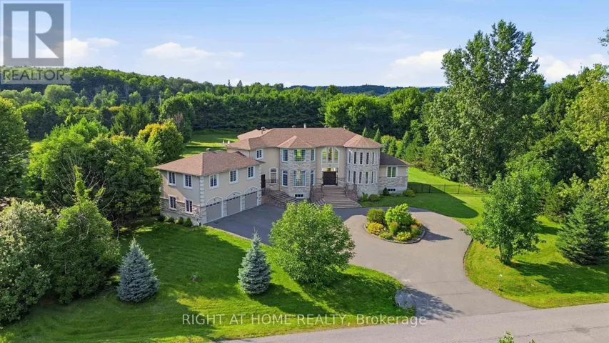 1607 LANDEL DRIVE, Ottawa, Ontario K2W1C2