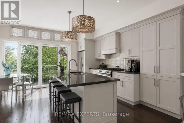 22 MATTHEW COURT, Toronto (Princess-Rosethorn), Ontario M9B2Y3