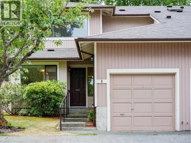 9 1309 McKenzie Ave, Saanich, British Columbia V8P2M1