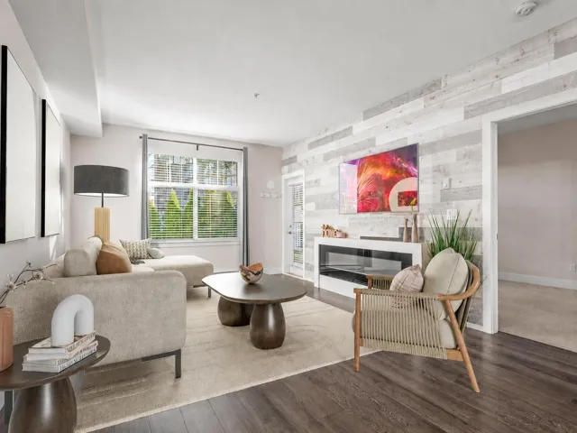 101 14605 MCDOUGALL DRIVE, Surrey, British Columbia V4P0G7