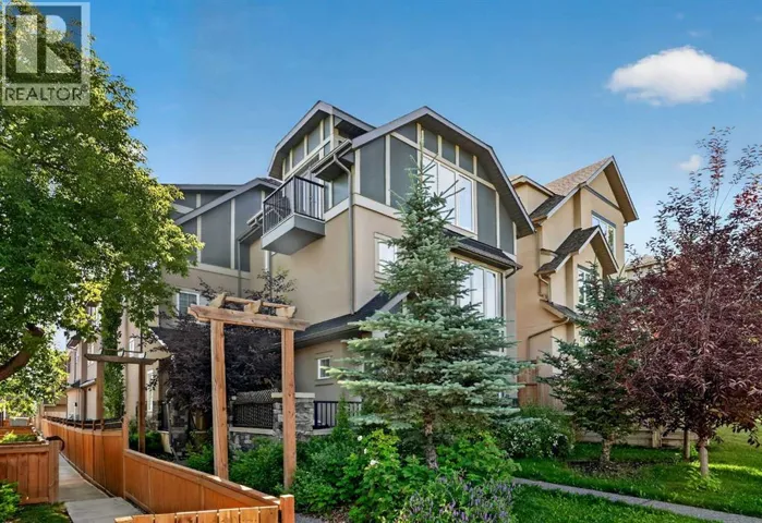 4, 2416 30 Street SW, Calgary, Alberta T2E2M1