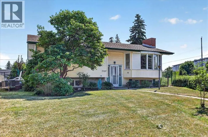 7727 Bowcliffe Crescent NW, Calgary, Alberta T3B2S6