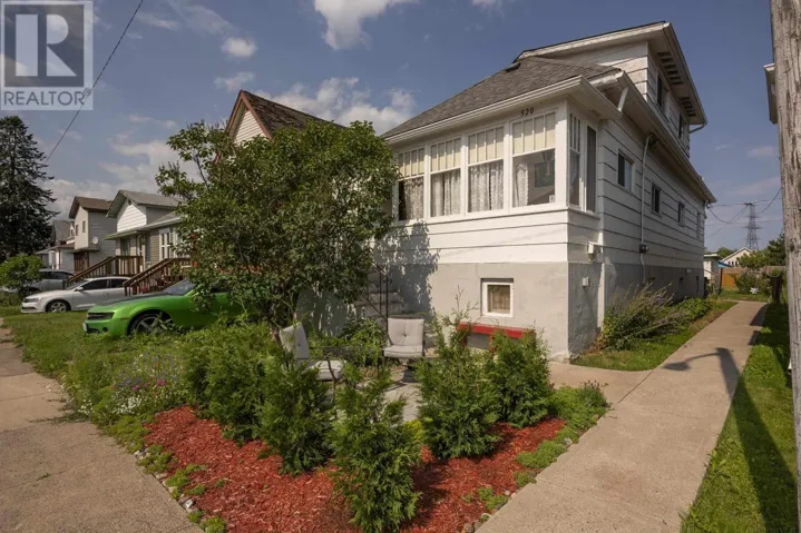 520 MCPHERSON ST, Thunder bay, Ontario P7C2Y6