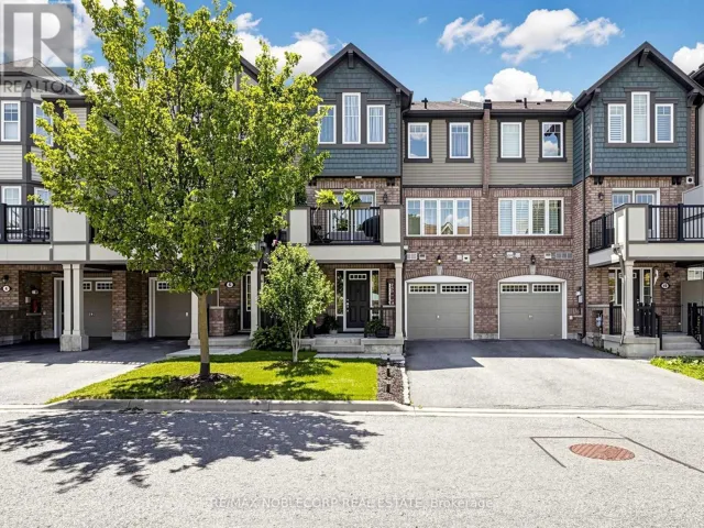 8 DEANCREST ROAD, Brampton (Northwest Brampton), Ontario L7A0W1