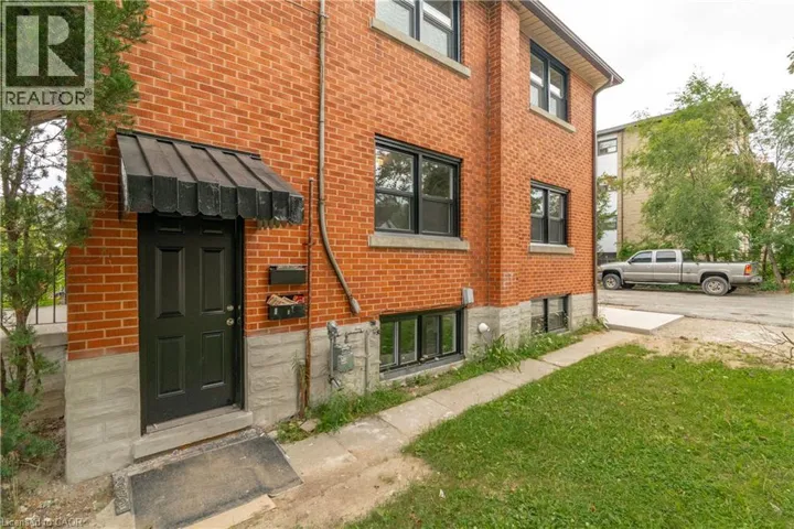 293 HIGHLAND Road E Unit# B, Kitchener, Ontario N2M3W6