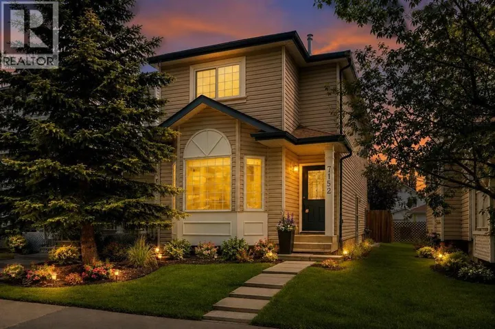 7152 Sierra Morena Boulevard SW, Calgary, Alberta T3H3G8