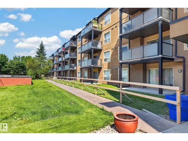 #104 13907 136 ST NW, Edmonton, Alberta T6V1Y5
