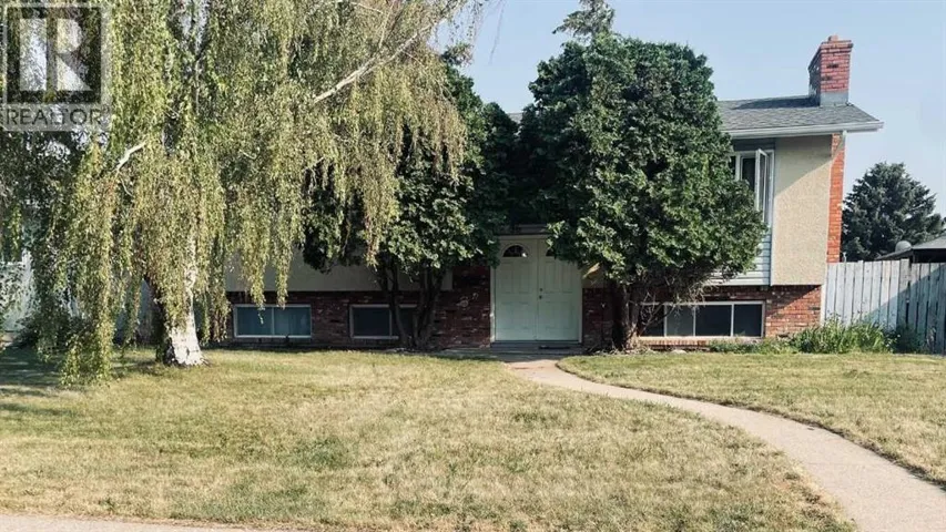 36 Park Meadows Boulevard N, Lethbridge, Alberta T1H4H8