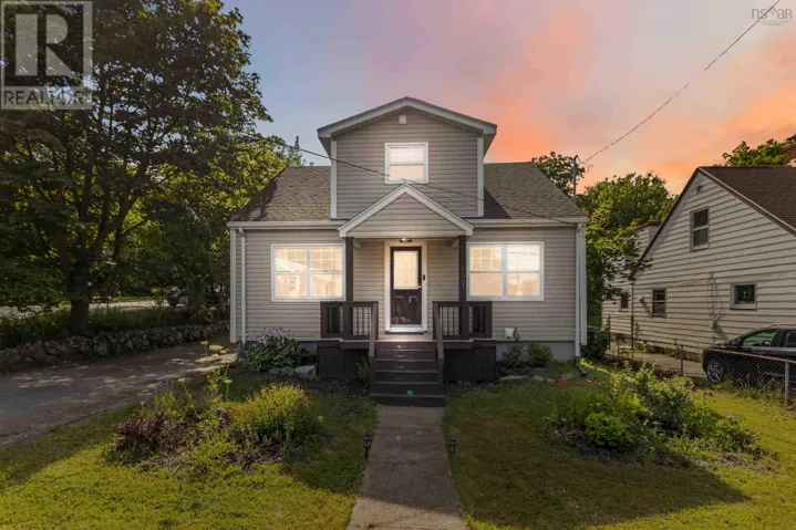 107 Herring Cove Road, Halifax, Nova Scotia B3P1K5