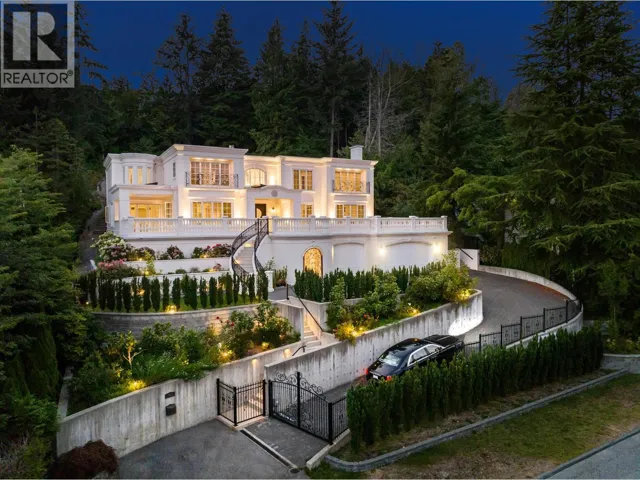 735 ST. ANDREWS ROAD, West Vancouver, British Columbia V7S1V5