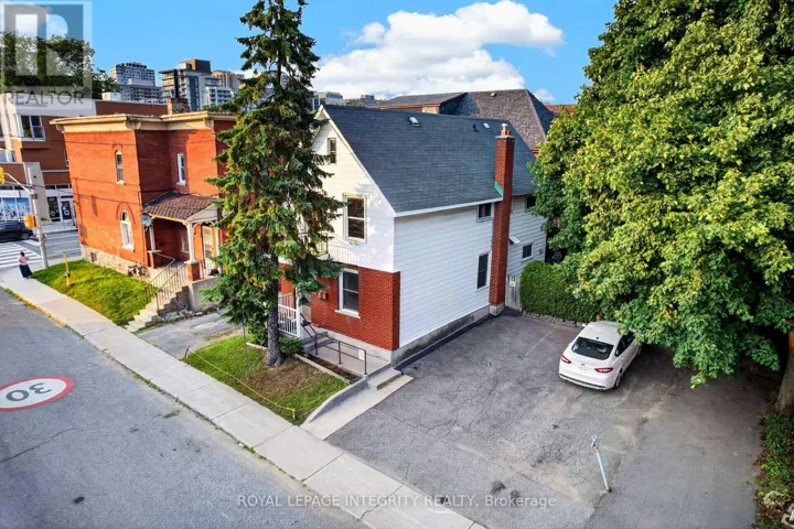 141 PERCY STREET, Ottawa, Ontario K1R6C8