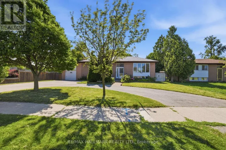 1392 REBECCA STREET, Oakville (SW Southwest), Ontario L6L1Z5