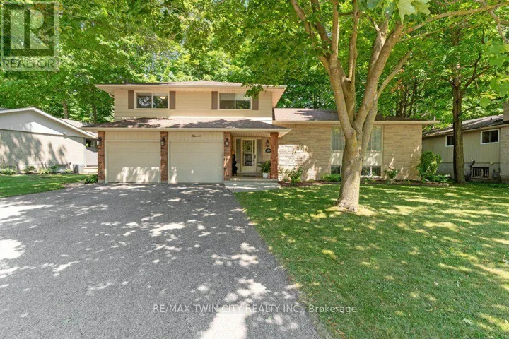 11 GREY OWL DRIVE, Woolwich, Ontario N3B1S4
