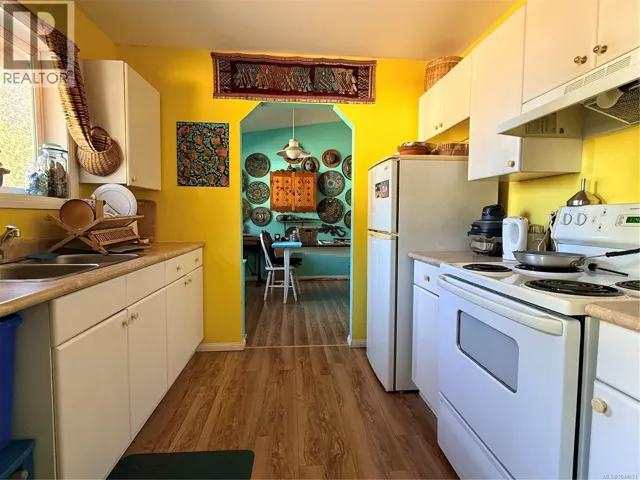 26 745 Church St, Gabriola Island, British Columbia V0R1X3