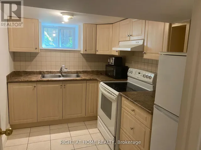 BASEMENT - 36 NEWTON DRIVE, Toronto (Newtonbrook East), Ontario M2M2M7