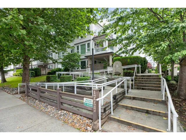 109 17727 58 AVENUE, Surrey, British Columbia V3S1L5