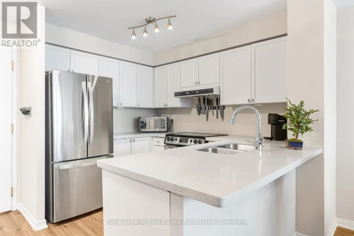 PH7 - 2565 ERIN CENTRE BOULEVARD, Mississauga (Central Erin Mills), Ontario L5M6Z8