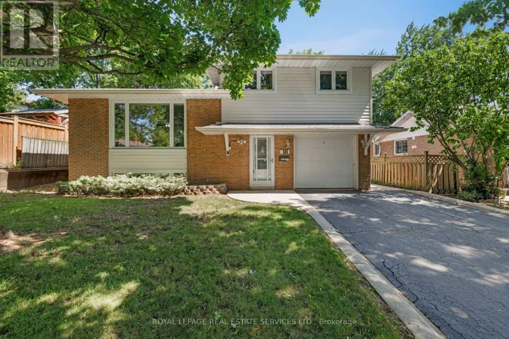 18 OSBORNE CRESCENT, Oakville (CP College Park), Ontario L6H1G1