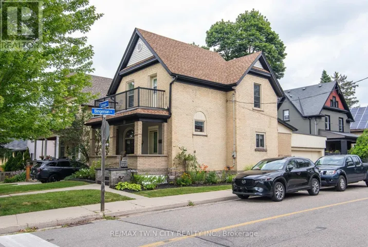 32 SAMUEL STREET, Kitchener, Ontario N2H1P1