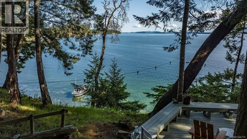 919 Salal Dr, Mudge Island, British Columbia A1A1A1