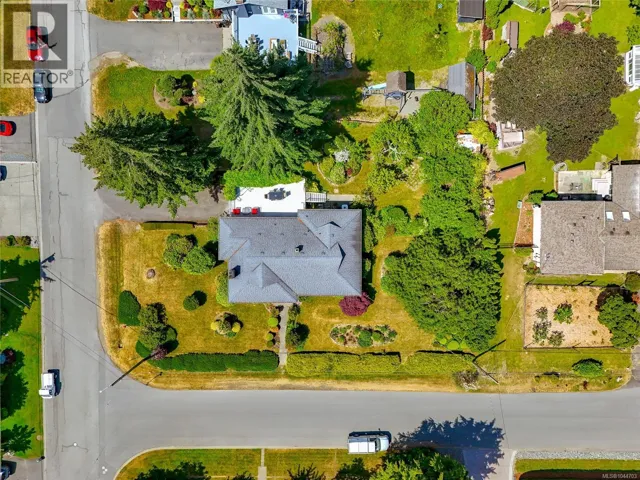 6224 Robin Way, Central Saanich, British Columbia V8Z5X8