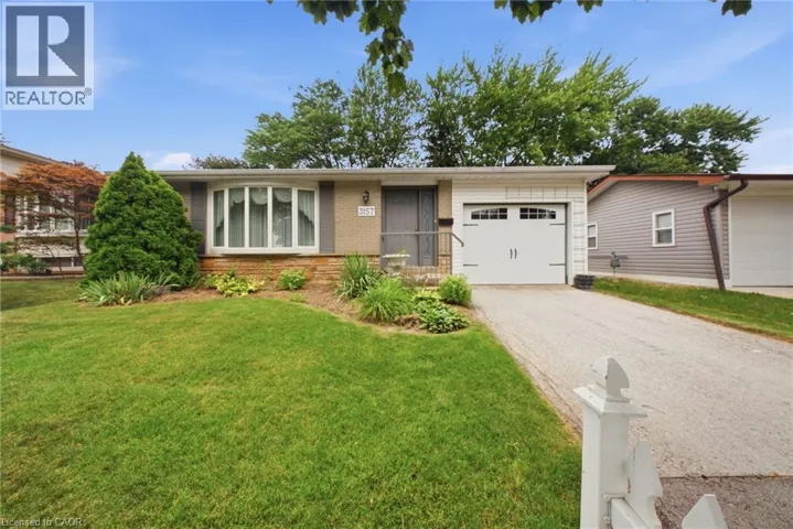 3157 PALMER Drive, Burlington, Ontario L7M1L3