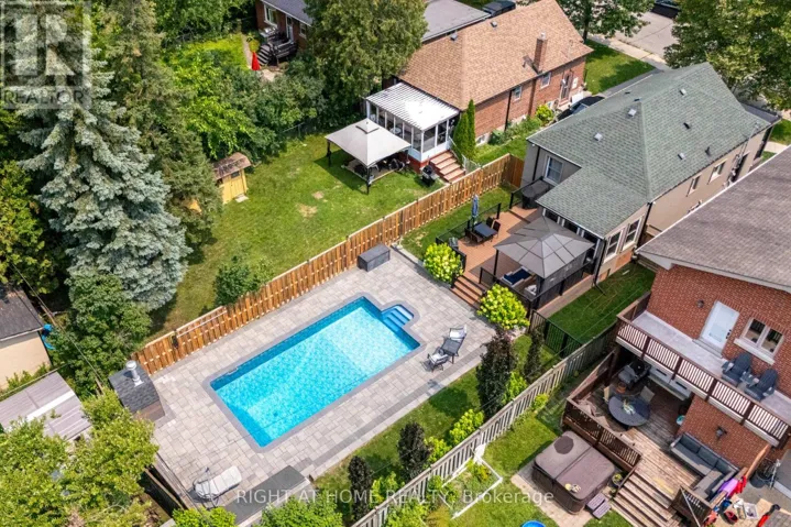 188 QUEENS AVENUE, Toronto (Mimico), Ontario M8V2N9