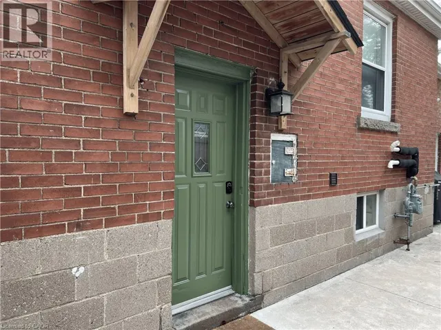 4 SUNNING HILL Avenue Unit# LOWER, Hamilton, Ontario L8T4Z1