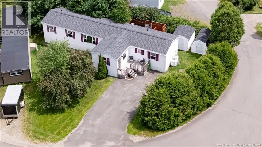 37 Kellys Drive, Fredericton, New Brunswick E3B7R1