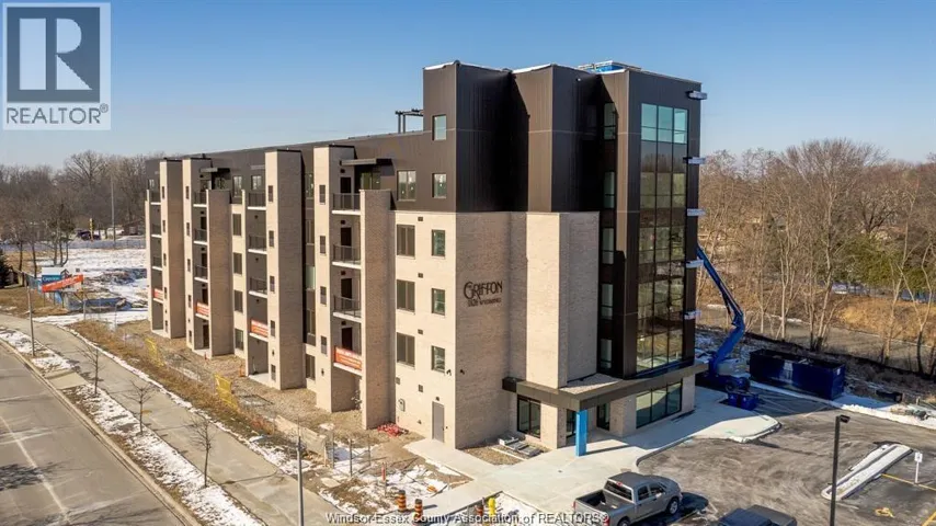 1826 WYOMING AVENUE Unit# 404, LaSalle, Ontario N9H0P6