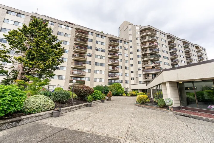 817 31955 OLD YALE ROAD, Abbotsford, British Columbia V2T4N1