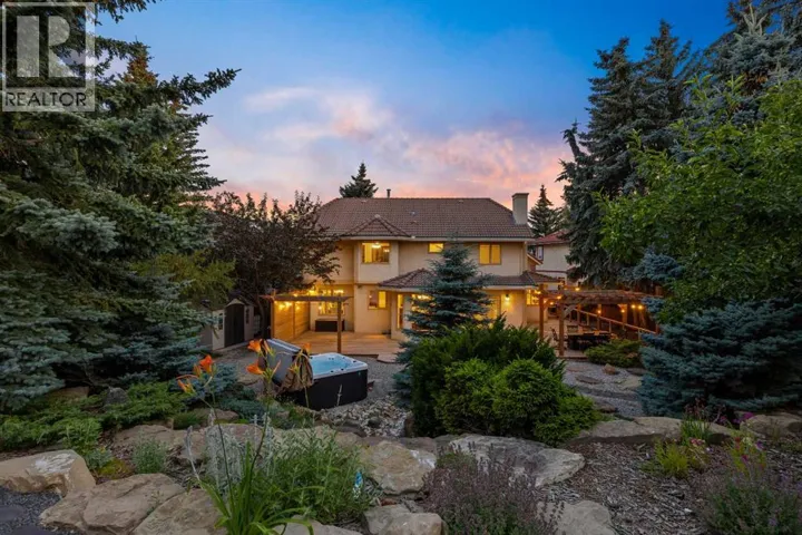 138 Scimitar Bay NW, Calgary, Alberta T3L1L5