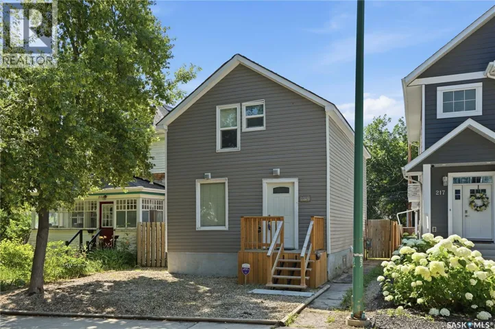 215 26th STREET W, Saskatoon, Saskatchewan S7L0C3