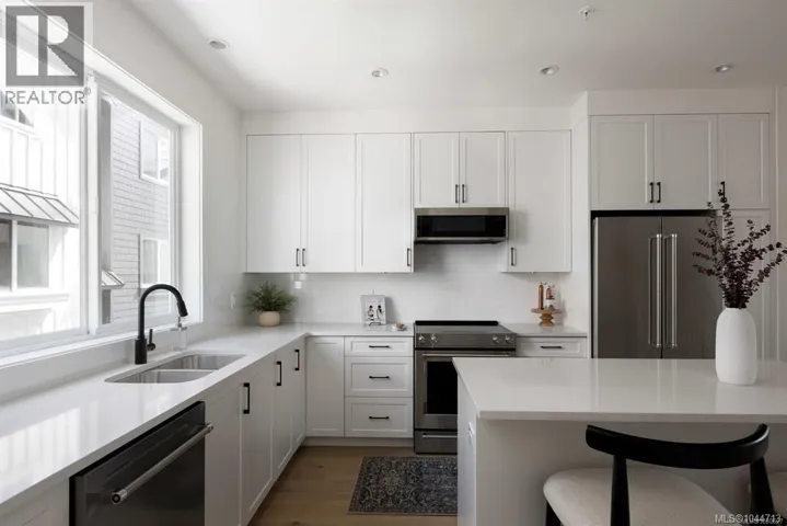 7 10145 Fifth St, Sidney, British Columbia V8L0E4