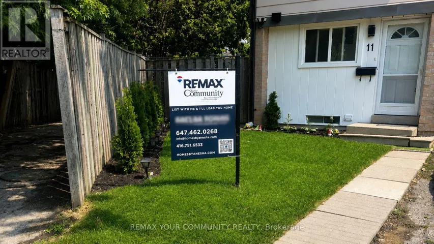 11 GRANTBROOK COURT, Brampton (Northgate), Ontario L6S2K8